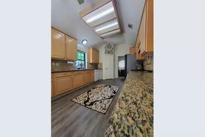 1703 E Hedgecroft Drive, El Lago, TX 77586 - Photo 5