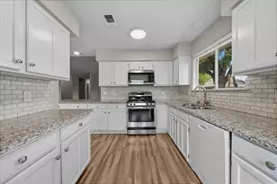 7235 Sonnet Glen Ln, Houston, TX 77095 - Photo 7