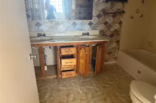 4302 Fernwood Dr, Houston, TX 77021 - Photo 9