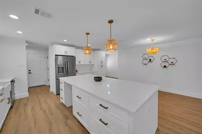 5803 Libbey Lane, Houston, TX 77092 - Photo 7