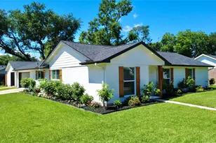 5803 Libbey Ln, Houston, TX 77092 - Photo 1
