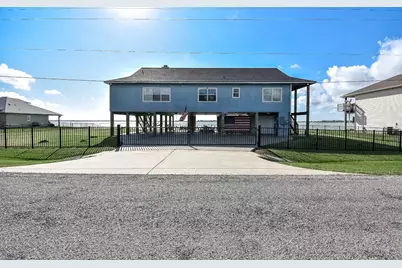 1504 W Bayshore Drive, Palacios, TX 77465 - Photo 1