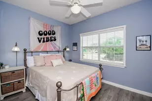 1504 W Bayshore Dr, Palacios, TX 77465 - Photo 29