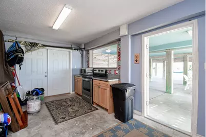 1504 W Bayshore Drive, Palacios, TX 77465 - Photo 37