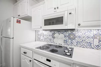 1504 W Bayshore Drive, Palacios, TX 77465 - Photo 15