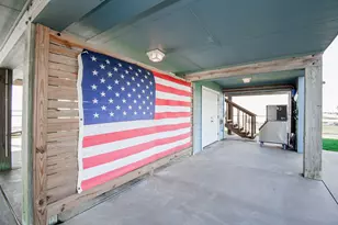 1504 W Bayshore Dr, Palacios, TX 77465 - Photo 33