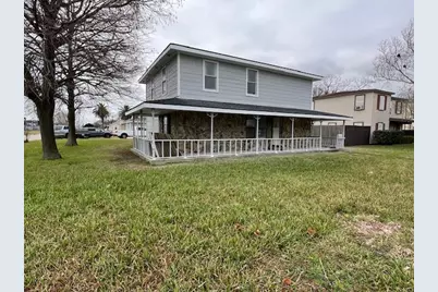 1101 4th Avenue N, Texas City, TX 77590 - Photo 1