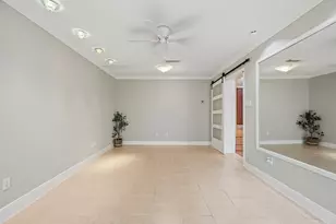 2111 N Galveston Ave, Pearland, TX 77581 - Photo 17