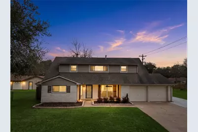 301 Mimosa Drive, Hitchcock, TX 77563 - Photo 1