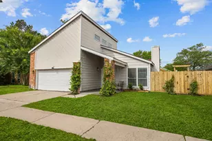 3711 Moss Tree Rd, Houston, TX 77043 - Photo 1