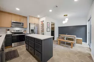 3711 Moss Tree Rd, Houston, TX 77043 - Photo 9