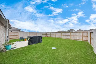 1719 Windrose Bnd, Angleton, TX 77515 - Photo 25
