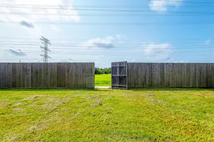 525 Lockland Ln, League City, TX 77573 - Photo 29