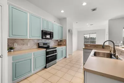 525 Lockland Lane, League City, TX 77573 - Photo 11