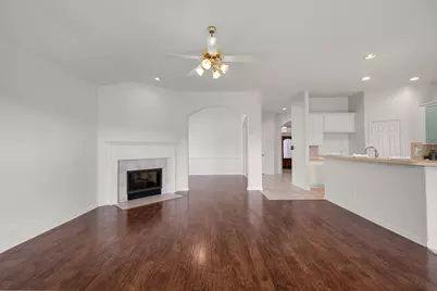 525 Lockland Lane, League City, TX 77573 - Photo 9