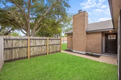 3305 Avenue R, Rosenberg, TX 77471 - Photo 3
