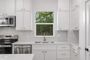 732 Azalea St, Prairie View, TX 77484 - Photo 5