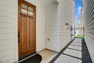 2013 Cochran St, Houston, TX 77009 - Photo 7