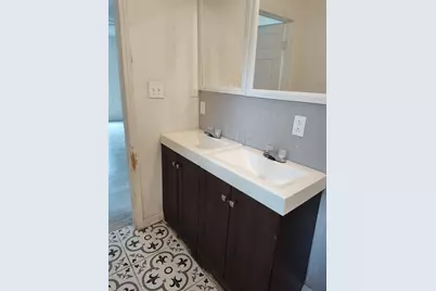 527 W 6th Street, Freeport, TX 77541 - Photo 11