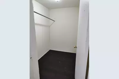 527 W 6th Street, Freeport, TX 77541 - Photo 9