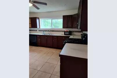 527 W 6th Street, Freeport, TX 77541 - Photo 5