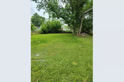 527 W 6th Street, Freeport, TX 77541 - Photo 23