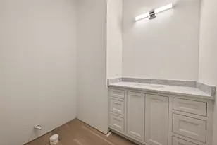 4046 Drummond St, Houston, TX 77025 - Photo 21