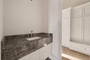 4046 Drummond St, Houston, TX 77025 - Photo 17