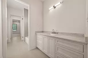 4046 Drummond St, Houston, TX 77025 - Photo 43