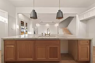 4046 Drummond St, Houston, TX 77025 - Photo 9