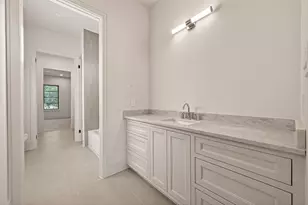 4046 Drummond St, Houston, TX 77025 - Photo 43