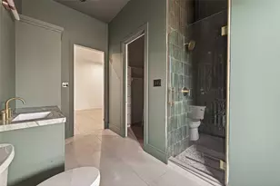 4046 Drummond St, Houston, TX 77025 - Photo 39