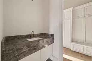 4046 Drummond St, Houston, TX 77025 - Photo 17