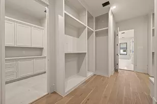 4046 Drummond St, Houston, TX 77025 - Photo 33