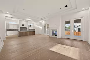 4046 Drummond St, Houston, TX 77025 - Photo 11