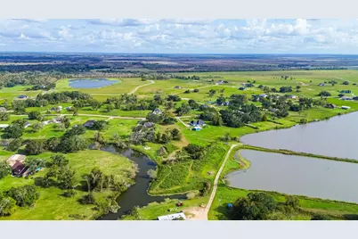 608 Wagon Wheel Tr Trail, Angleton, TX 77515 - Photo 25