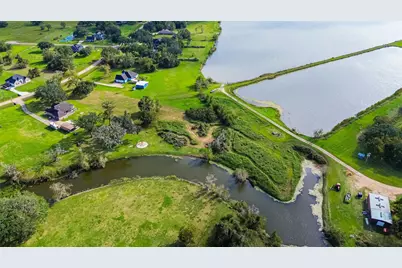 608 Wagon Wheel Tr Trail, Angleton, TX 77515 - Photo 7