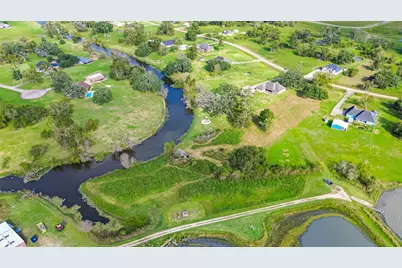 608 Wagon Wheel Tr Trail, Angleton, TX 77515 - Photo 11