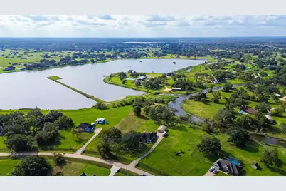 608 Wagon Wheel Tr Trail, Angleton, TX 77515 - Photo 19