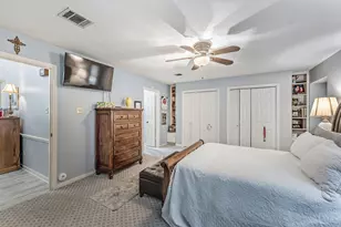 2004 E Lake Dr, Huntsville, TX 77340 - Photo 13