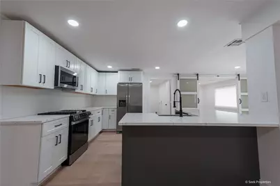 7942 Hammerly Boulevard, Houston, TX 77055 - Photo 5