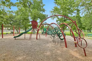 111 Meadow Valley Dr, Conroe, TX 77384 - Photo 35