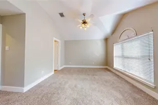 8715 Meadowcroft Dr, Houston, TX 77063 - Photo 25