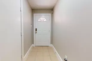 8715 Meadowcroft Dr, Houston, TX 77063 - Photo 3