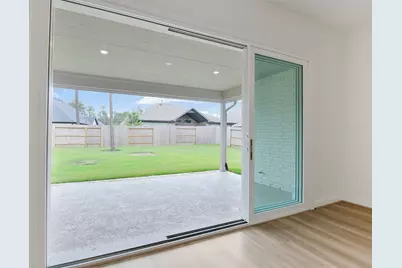 16119 Rustling Woods Road, Conroe, TX 77302 - Photo 7