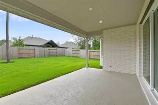 16119 Rustling Woods Rd, Conroe, TX 77302 - Photo 35