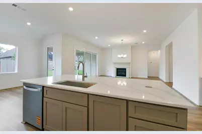 16119 Rustling Woods Road, Conroe, TX 77302 - Photo 13