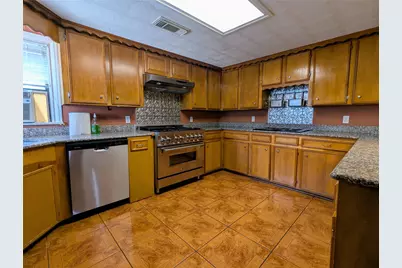 2654 Cos Street, Liberty, TX 77575 - Photo 17