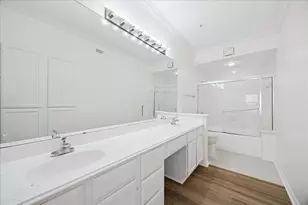 2111 Welch St, Houston, TX 77019 - Photo 11