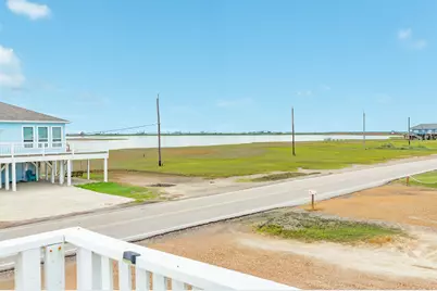 326 Bay Avenue, Surfside Beach, TX 77541 - Photo 11